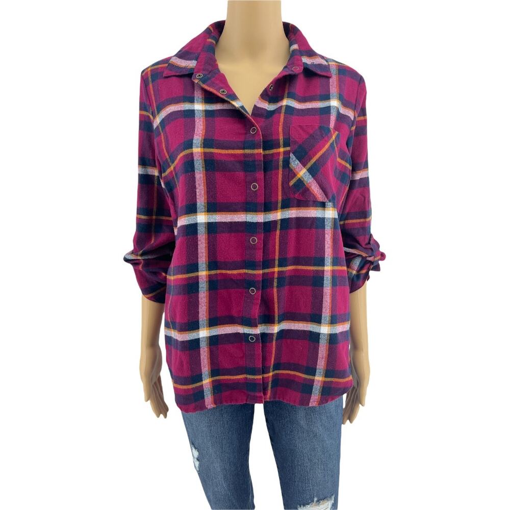 Make + Model Size SMALL Pink Purple Plaid Night Night Snap Button Up Shirt